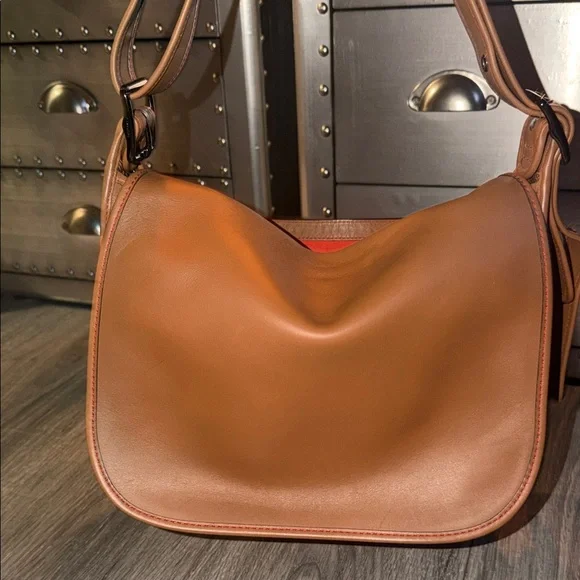 Coach Caramel Leather Crossbody 100% genuine leather shoulder bag flap bag - Picture 16 of 16